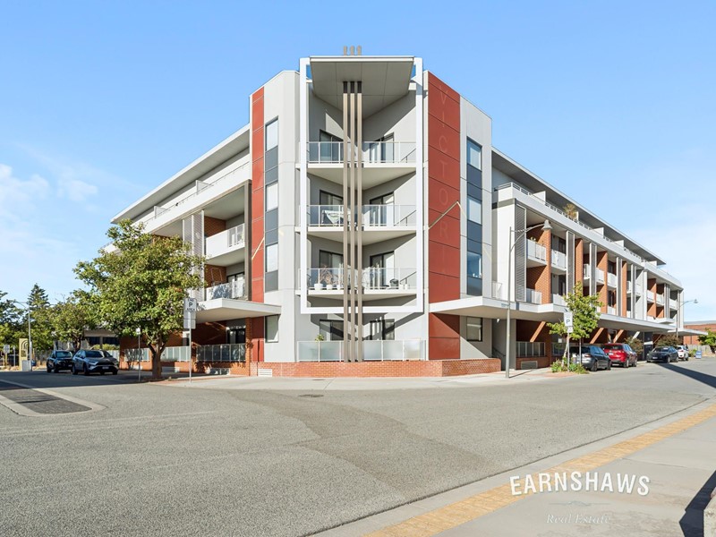 Property for sale in Midland