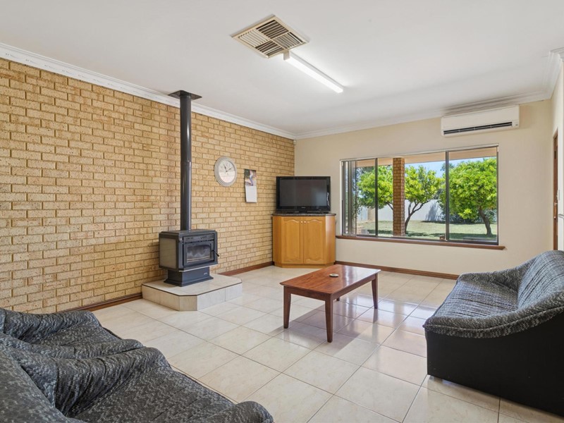 Property for sale in Midland : Passmore Real Estate