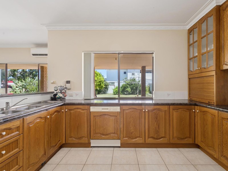 Property for sale in Midland : Passmore Real Estate