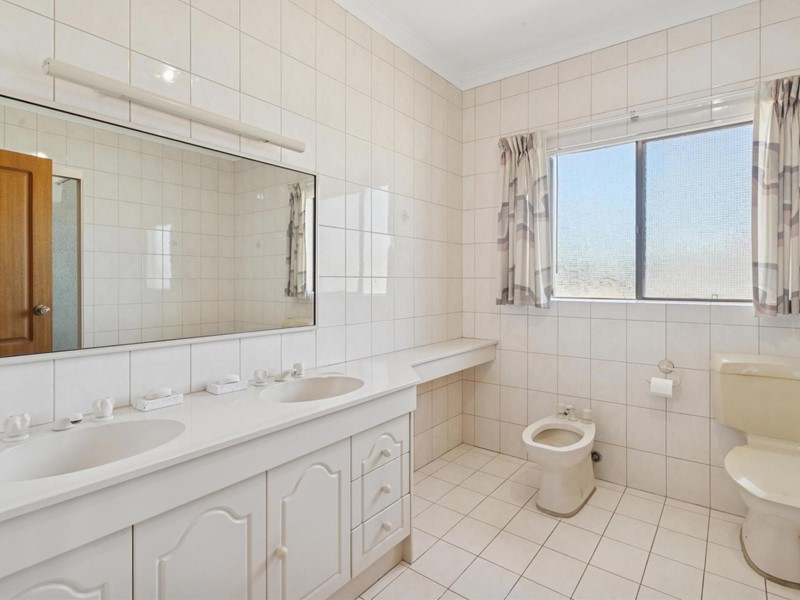 Property for sale in Midland : Passmore Real Estate