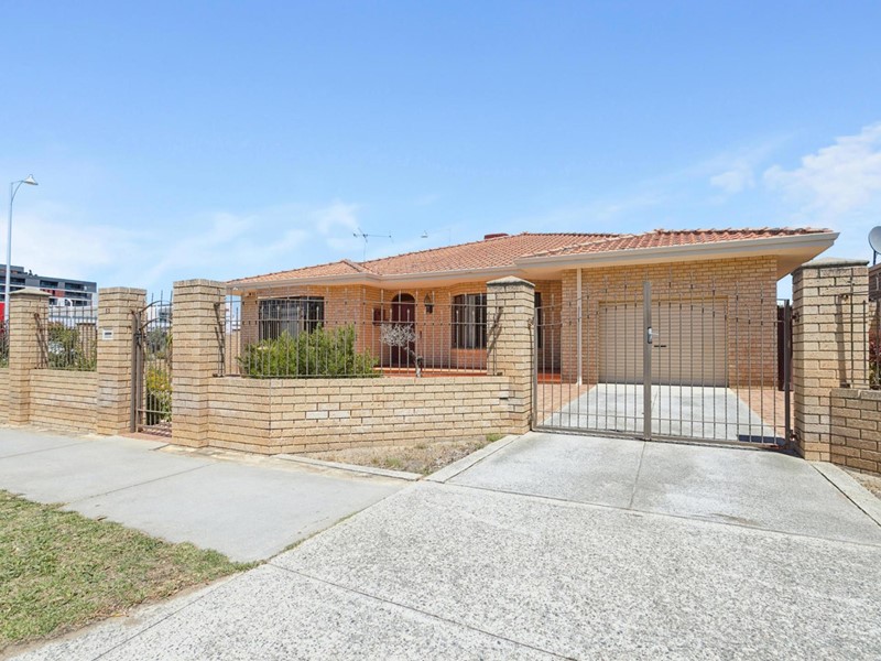 Property for sale in Midland : Passmore Real Estate