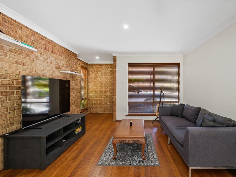 Property for sale in Scarborough : West Coast Real Estate