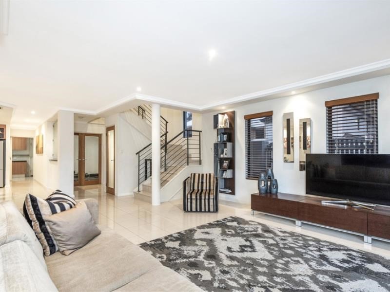 Property for sale in North Perth : Passmore Real Estate