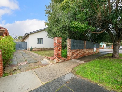 Property For Sale in Victoria Park