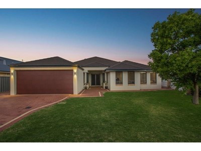 Property for sale in Atwell 