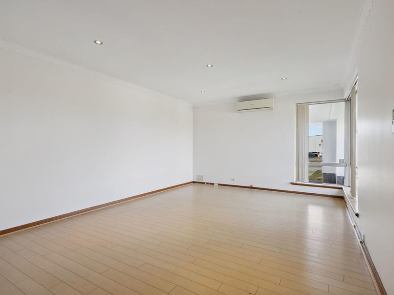 Property for sale in Innaloo : West Coast Real Estate