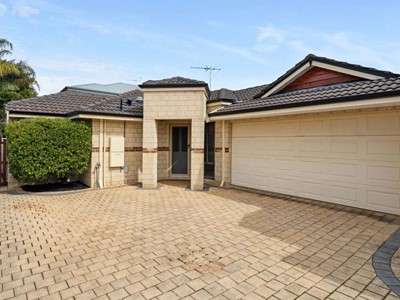 Property for sale in 
                                Innaloo : West Coast Real Estate