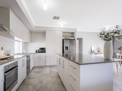 Property for sale in Morley : Dempsey Real Estate