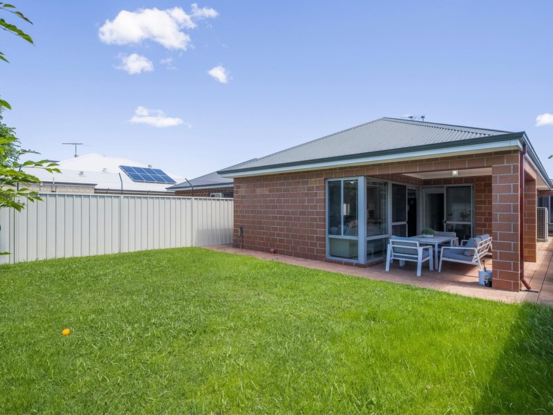 Property for sale in Morley : Dempsey Real Estate