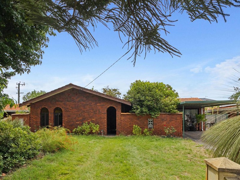 Property for sale in Morley : Passmore Real Estate