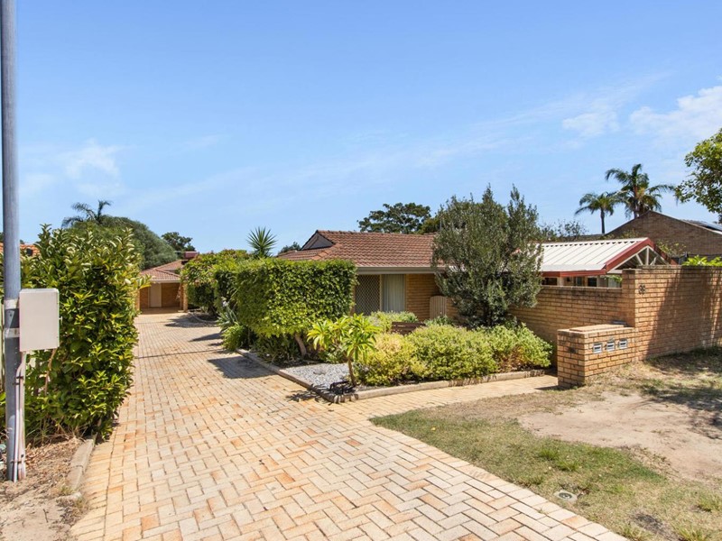 Property for sale in Doubleview : West Coast Real Estate
