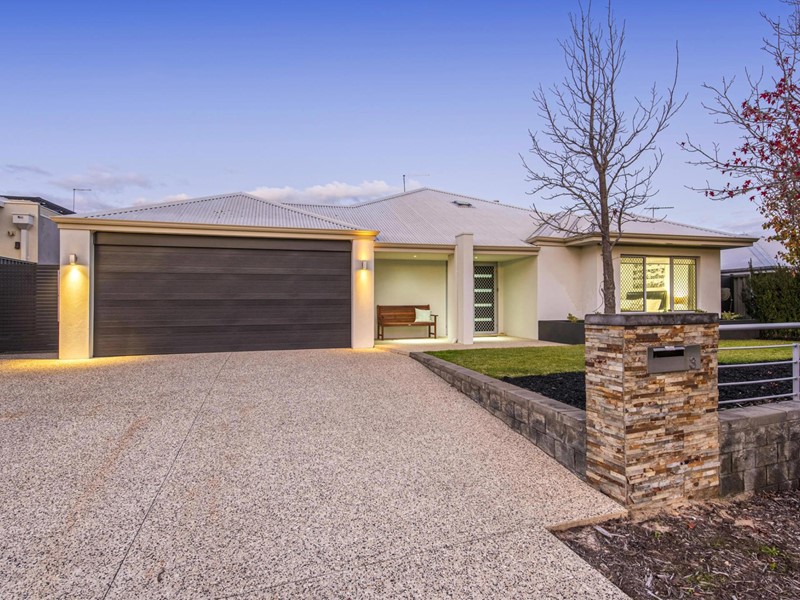 Property for sale in The Vines : Passmore Real Estate
