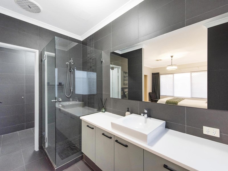 Property for sale in The Vines : Passmore Real Estate