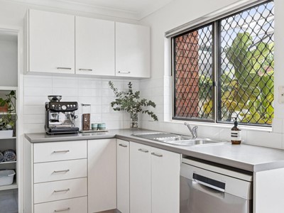 Property for sale in Wembley : West Coast Real Estate