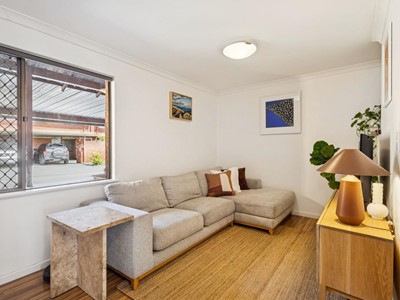 Property for sale in Wembley : West Coast Real Estate