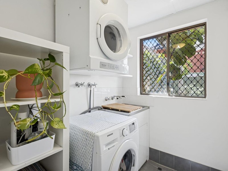 Property for sale in Wembley : West Coast Real Estate