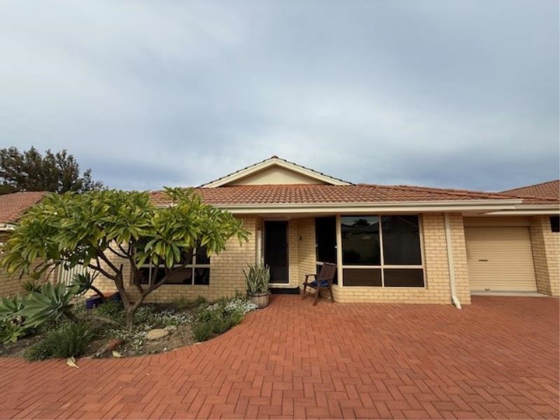 Property for rent in Bicton