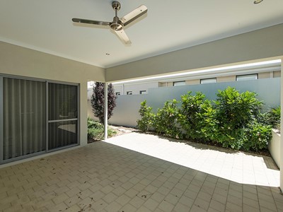 Property For Lease in Como