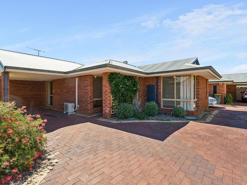 Property for sale in Midland : Passmore Real Estate