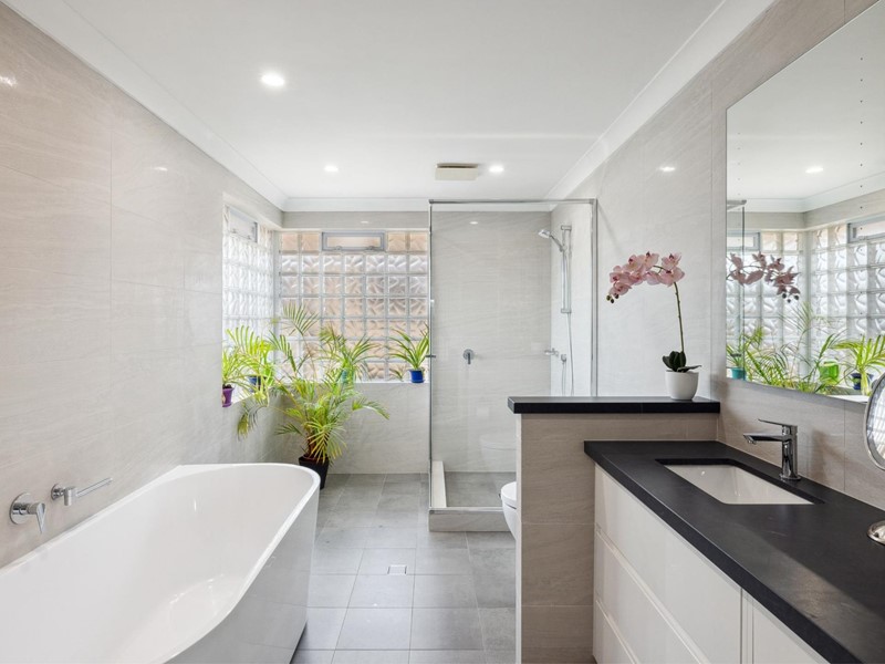 Property for sale in Winthrop : Jacky Ladbrook Real Estate