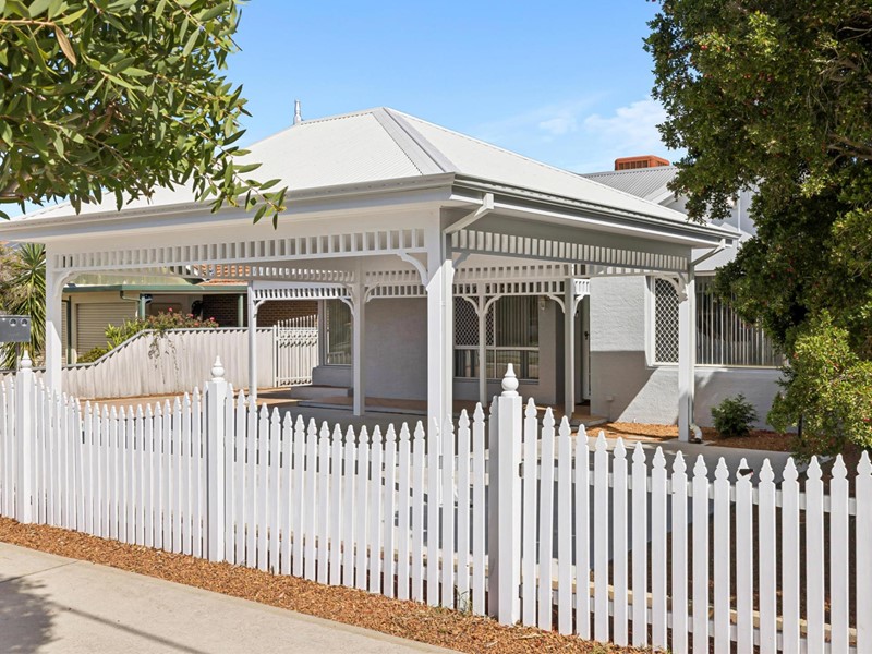 Property for sale in Belmont : Passmore Real Estate