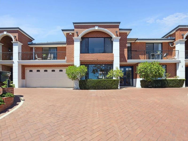 Property for sale in Scarborough : West Coast Real Estate