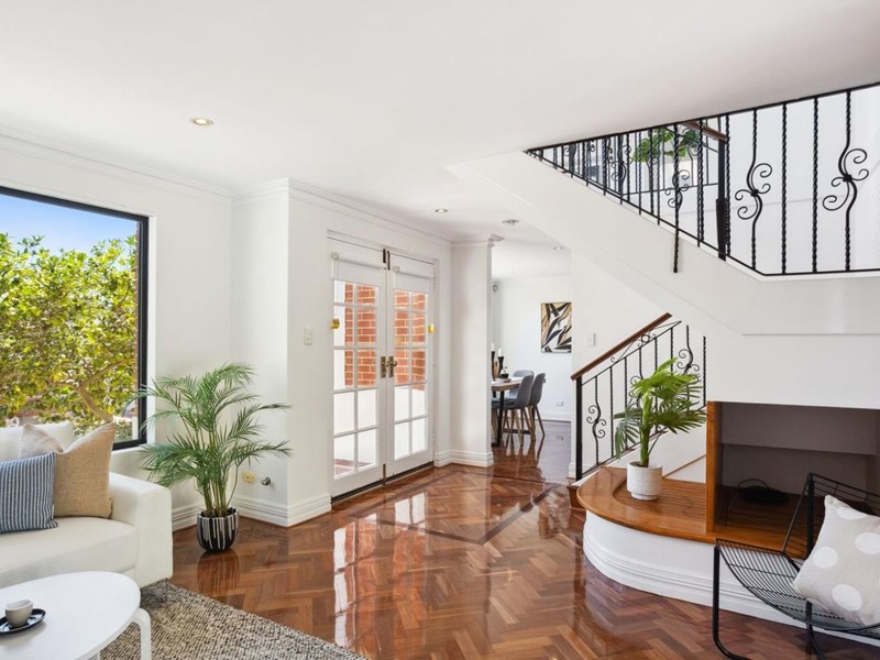 Property for sale in Scarborough : West Coast Real Estate