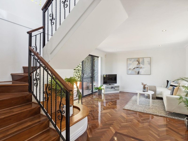 Property for sale in Scarborough : West Coast Real Estate