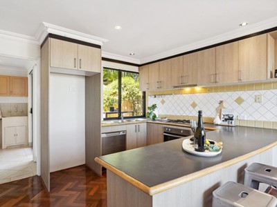 Property for sale in Scarborough : West Coast Real Estate