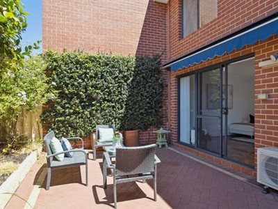 Property for sale in Scarborough : West Coast Real Estate