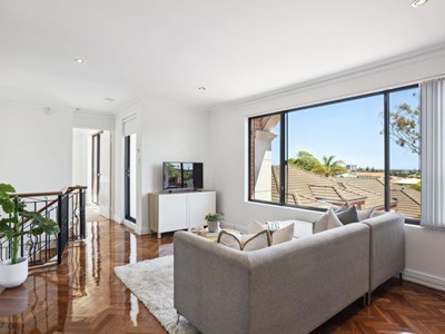 Property for sale in Scarborough : West Coast Real Estate