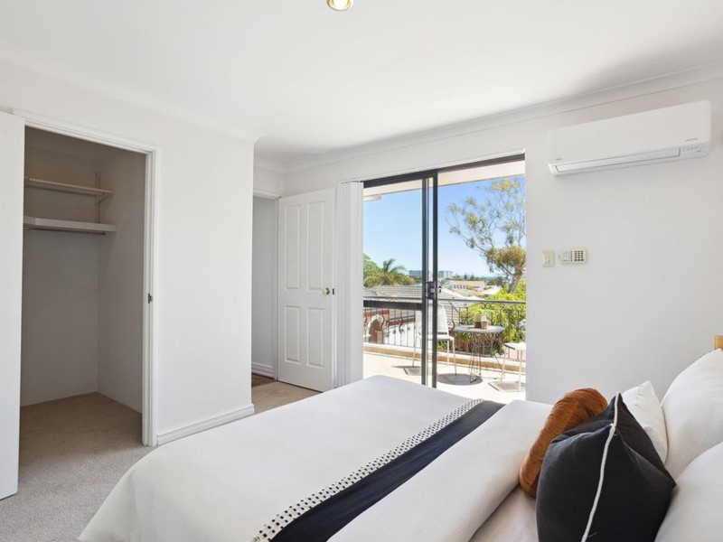 Property for sale in Scarborough : West Coast Real Estate