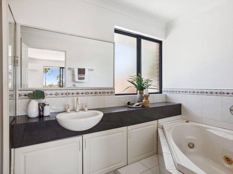 Property for sale in Scarborough : West Coast Real Estate