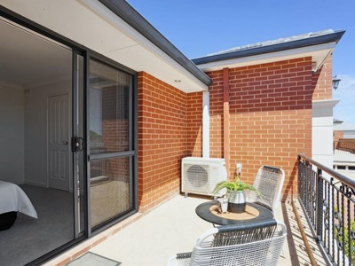 Property for sale in Scarborough : West Coast Real Estate