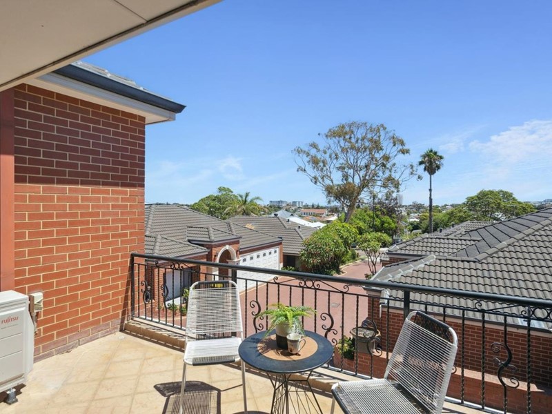 Property for sale in Scarborough : West Coast Real Estate