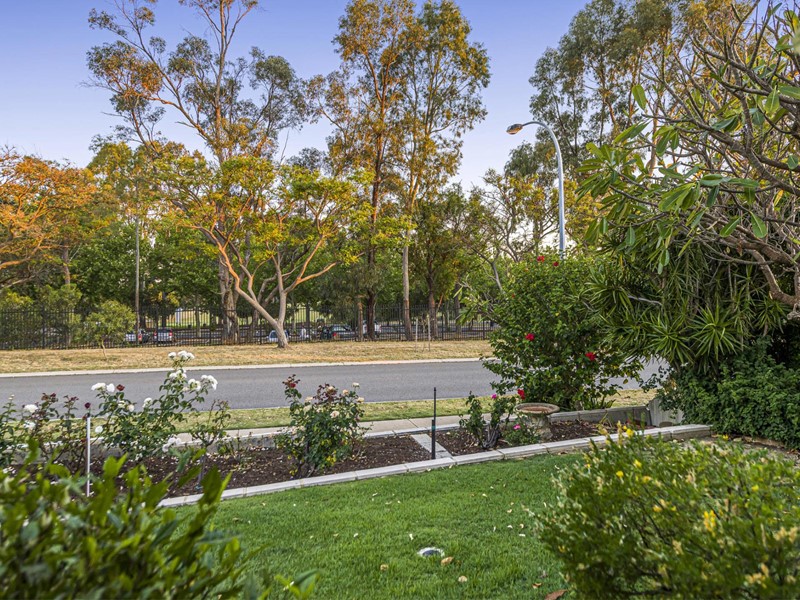 Property for sale in Marangaroo : Passmore Real Estate