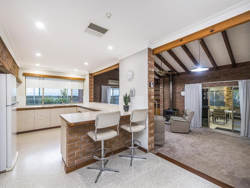 Property for sale in Marangaroo : Passmore Real Estate