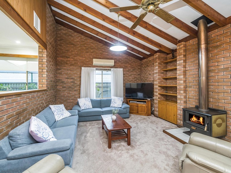 Property for sale in Marangaroo : Passmore Real Estate