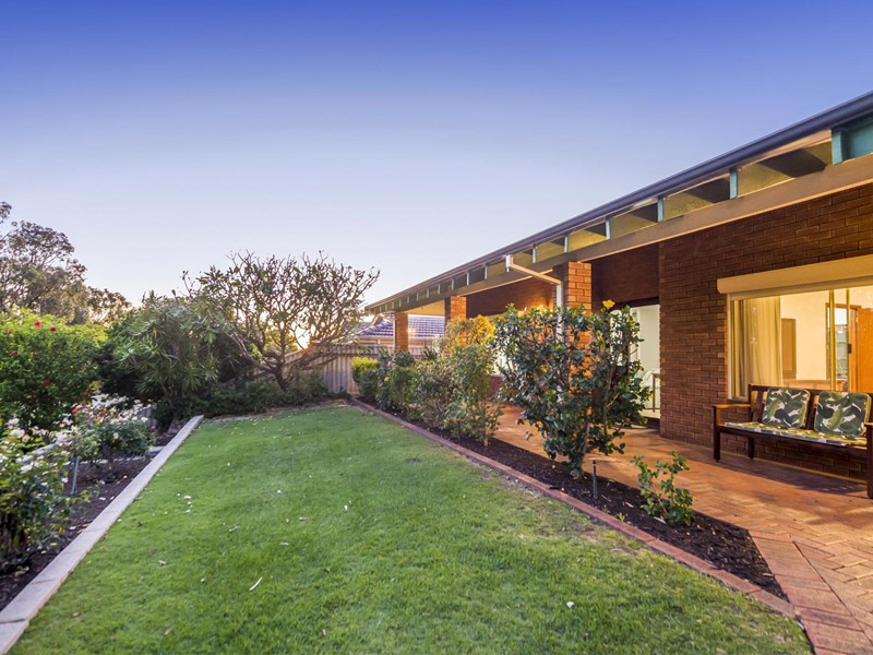 Property for sale in Marangaroo : Passmore Real Estate