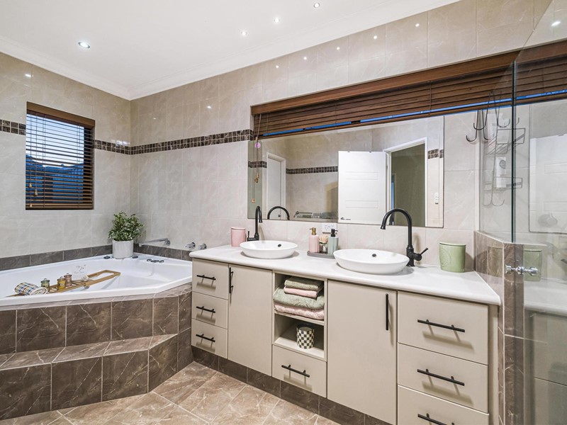 Property for sale in Dianella : Passmore Real Estate