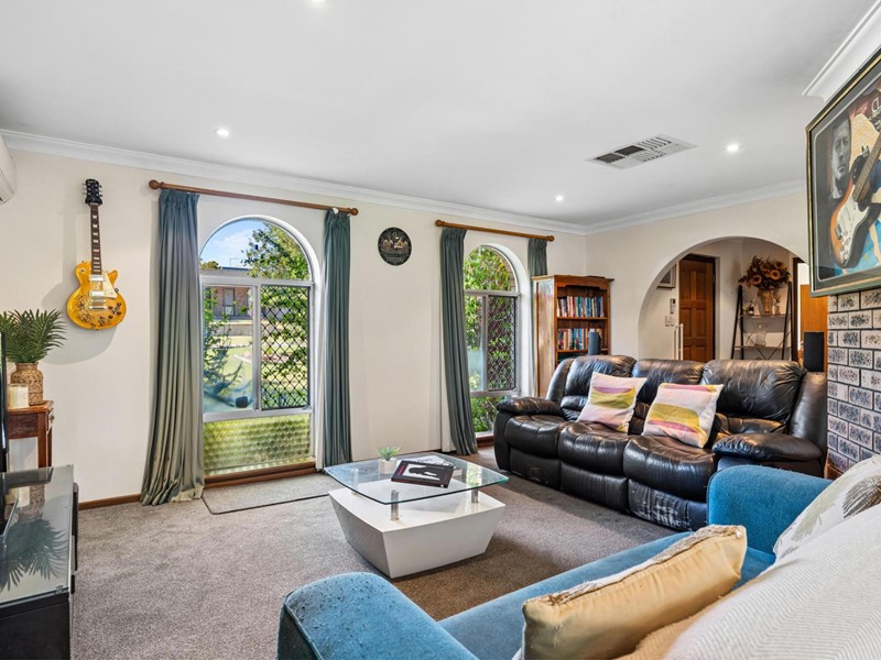 Property for sale in Duncraig : Passmore Real Estate