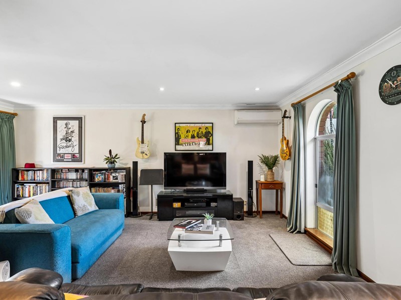 Property for sale in Duncraig : Passmore Real Estate