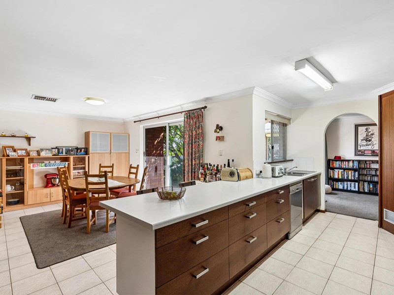 Property for sale in Duncraig : Passmore Real Estate