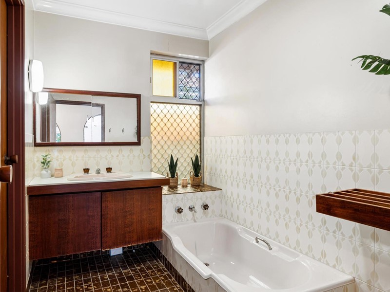 Property for sale in Duncraig : Passmore Real Estate