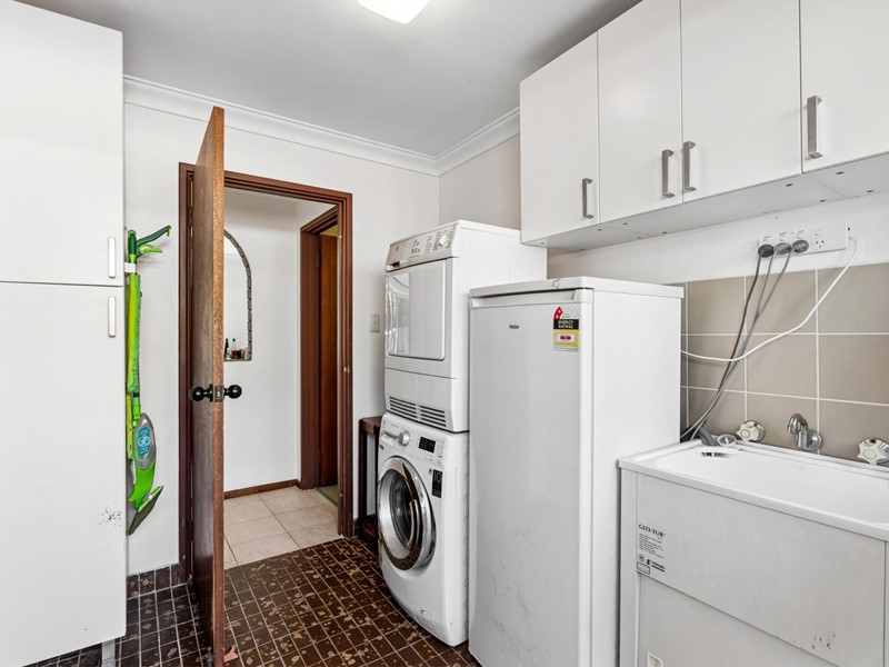 Property for sale in Duncraig : Passmore Real Estate