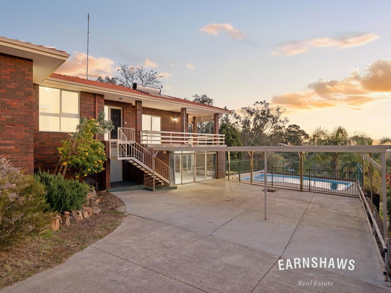 Property for sale in Swan View