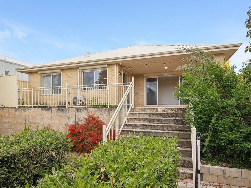 Property for rent in Attadale : Jacky Ladbrook Real Estate