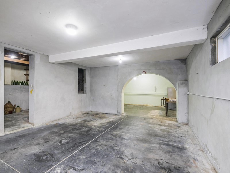Property for sale in Morley : Passmore Real Estate