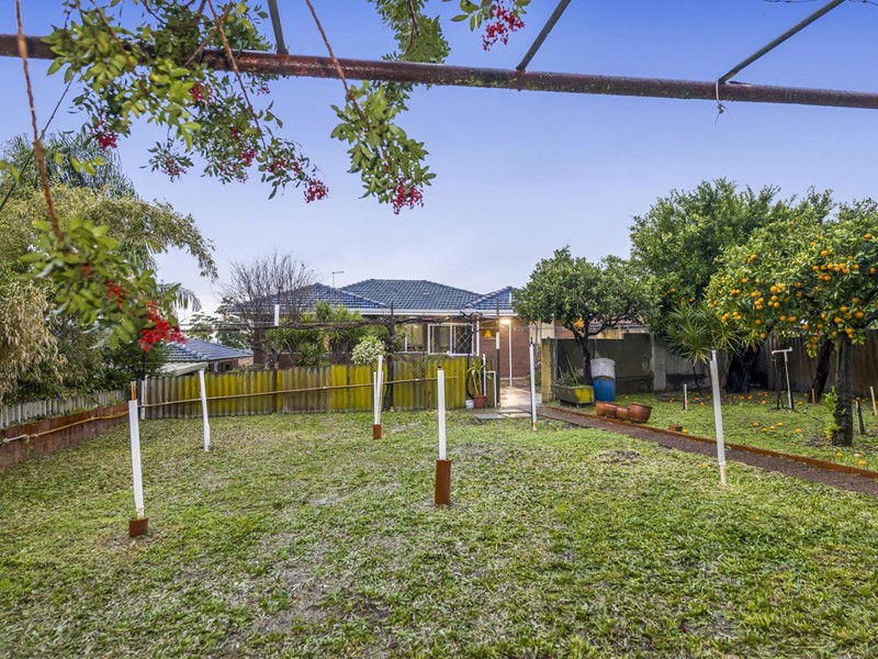 Property for sale in Morley : Passmore Real Estate