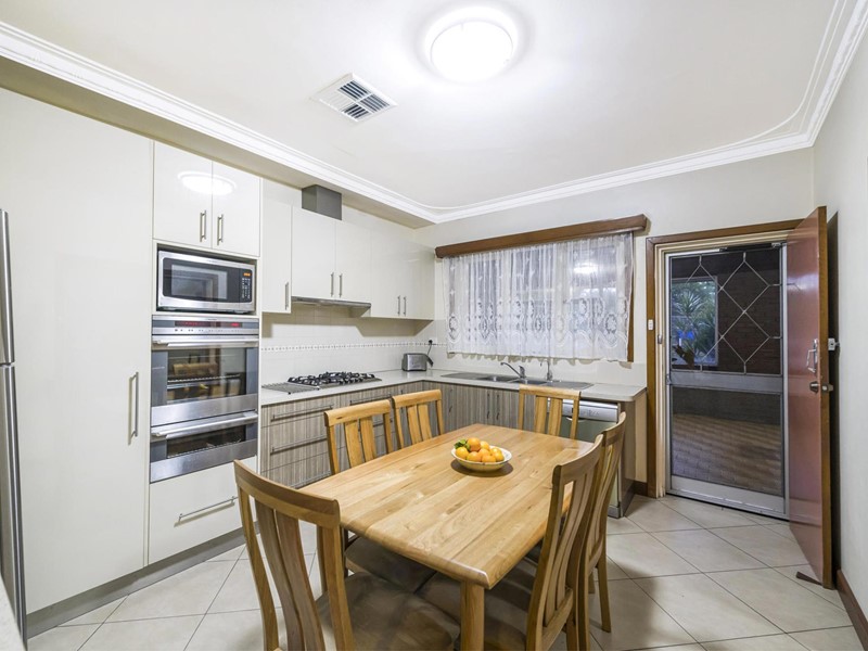 Property for sale in Morley : Passmore Real Estate